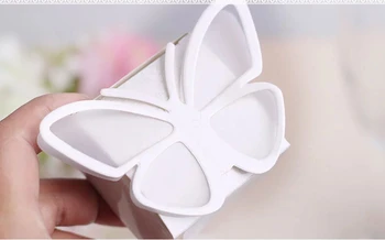 Sweet 3D White Color Butterfly Weding Party Baby Shower Baptism Candy Box
Sweet 3D White Color Butterfly Weding Party Baby Shower Baptism Candy Box