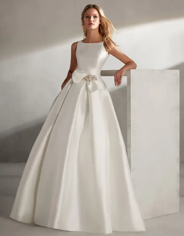 Elegant Vestidos De Novia White Satin Wedding Dresses 2021 A-Line Scoop With Bows Beaded Cheap Boho Wedding Gown Bridal Dresses
Elegant Vestidos De Novia White Satin Wedding Dresses 2021 A-Line Scoop With Bows Beaded Cheap Boho Wedding Gown Bridal Dresses