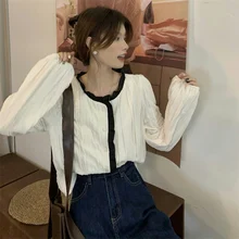 French Retro Long-sleeved Shirt Female Design Sense Niche Shirt New Spring and Autumn Temperament Chic Top
French Retro Long-sleeved Shirt Female Design Sense Niche Shirt New Spring and Autumn Temperament Chic Top