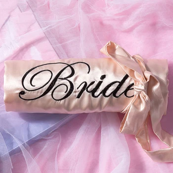 Oversize Champagne Women Robe Sleepwear Home Wear Bride Bridesmaid Wedding Gown Satin Kimono Bathrobe Gown Sexy Nightgown
Oversize Champagne Women Robe Sleepwear Home Wear Bride Bridesmaid Wedding Gown Satin Kimono Bathrobe Gown Sexy Nightgown