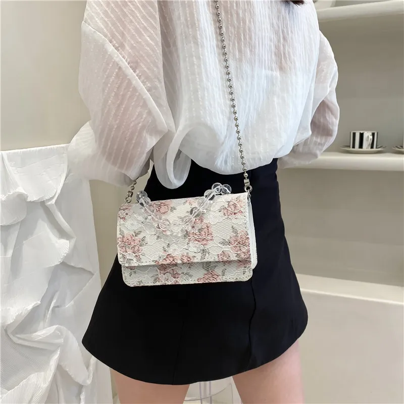

Fashion Women Net Yarn PU Leather Shoulder Bag Flower Lace Embroidery Crossbody Bag Casual Ladies Pearl Chain Mini Flap Bag
