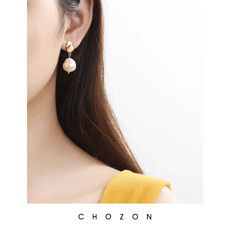 Irregular Polished Golden Top Baroque Pearl S925 Pure Silver Ear Nail INS Simple Fashion Pearl Stud Earring for Women Gift
Irregular Polished Golden Top Baroque Pearl S925 Pure Silver Ear Nail INS Simple Fashion Pearl Stud Earring for Women Gift