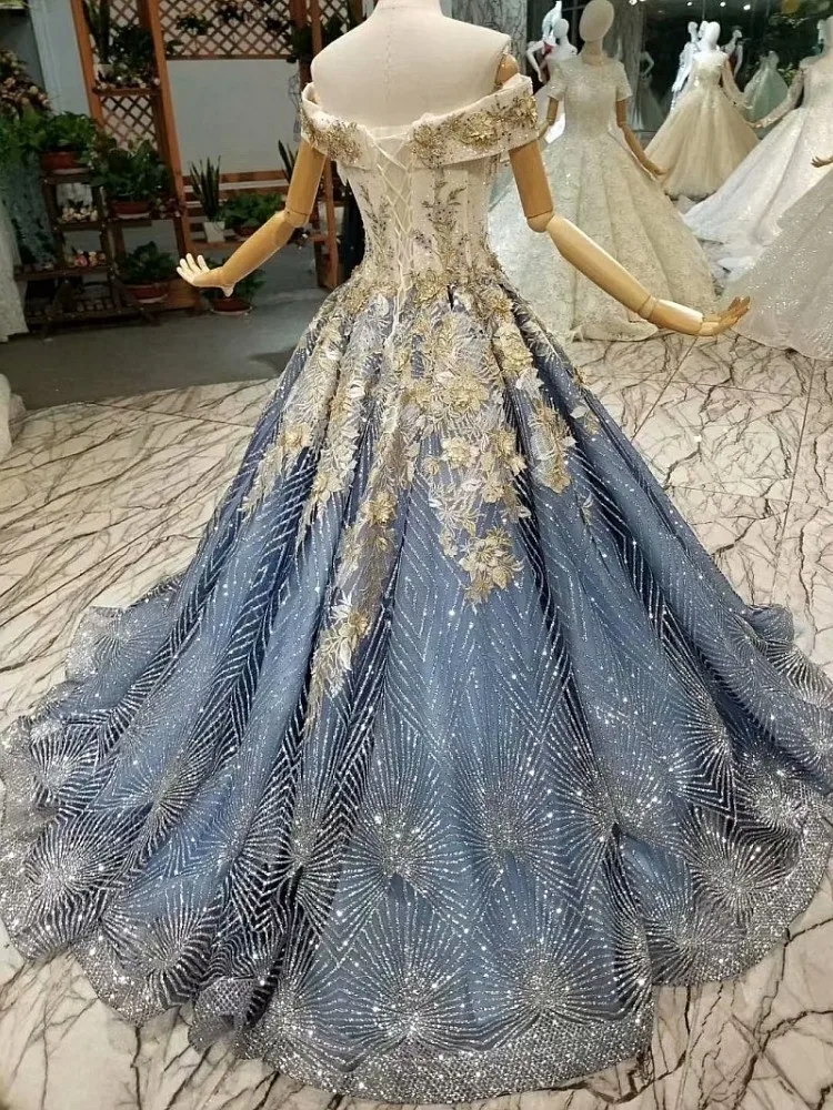 Hot9 Korean Self-cutivition Off-the -shoulder Light Blue Eppliqued Sequined Back With Button Sequined Long Train Wedding Dress
Hot9 Korean Self-cutivition Off-the -shoulder Light Blue Eppliqued Sequined Back With Button Sequined Long Train Wedding Dress