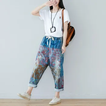 Fashion 2020 new style oversize vintage jeans with slung crotch showing slimming and caving
Fashion 2020 new style oversize vintage jeans with slung crotch showing slimming and caving
