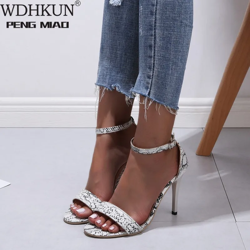 Women Sandals Snake Print Strappy Mule Heels Sandals Slippers Women High Heels Flip Flops Square Toe Slides Party Shoes Woman
Women Sandals Snake Print Strappy Mule Heels Sandals Slippers Women High Heels Flip Flops Square Toe Slides Party Shoes Woman