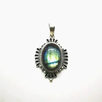Nepal Hand 925 Silver Jewelry Inlaid Natural Labradorite Clover Vintage Pendants for Lady T9042
Nepal Hand 925 Silver Jewelry Inlaid Natural Labradorite Clover Vintage Pendants for Lady T9042