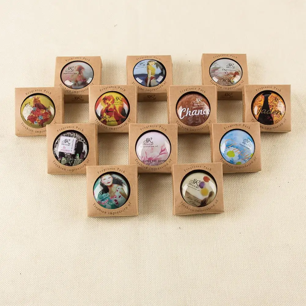 1PC 15g Portable Round Box Solid Perfume Edt Ept Balm Body Fragrance Skin Care Essential Oil Solid Perfume for Men Women Floral
1PC 15g Portable Round Box Solid Perfume Edt Ept Balm Body Fragrance Skin Care Essential Oil Solid Perfume for Men Women Floral