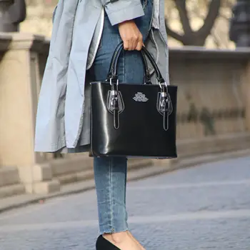 Brand Bucket Bag\Handbag For Women Leather Fashion Designer Female Top-Handle 2020 New ladies' Tote Bag ~Quality Guaranteed
Brand Bucket Bag\Handbag For Women Leather Fashion Designer Female Top-Handle 2020 New ladies' Tote Bag ~Quality Guaranteed