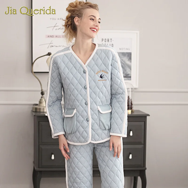 Trendy Homewear Winter Thick 3 Layer Padded Pyjamas Bird Embroidery Pajamas Set Chic Pants Latest Design Cotton + Velvet Pajamas
Trendy Homewear Winter Thick 3 Layer Padded Pyjamas Bird Embroidery Pajamas Set Chic Pants Latest Design Cotton + Velvet Pajamas