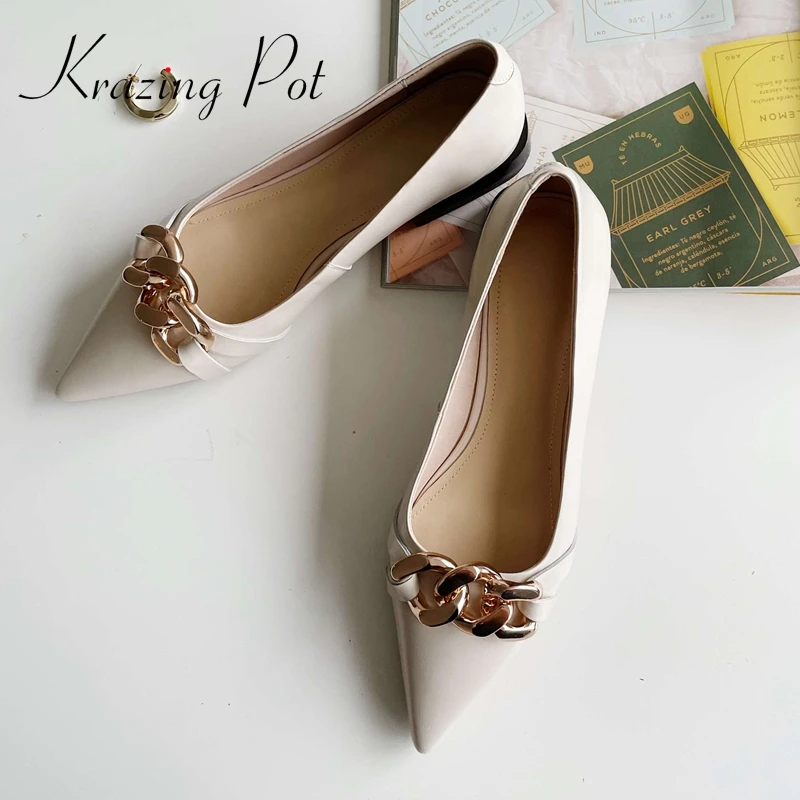 Krazing pot 2022 new arrival full grain leather low heel metal chain decoration young lady mature elegant basic women pumps L61
Krazing pot 2022 new arrival full grain leather low heel metal chain decoration young lady mature elegant basic women pumps L61