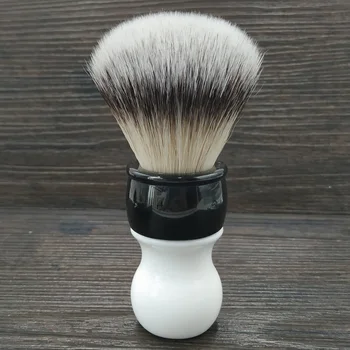 dscosmetic 26MM soft synthetic hair knots shaving brush with double color handle
dscosmetic 26MM soft synthetic hair knots shaving brush with double color handle