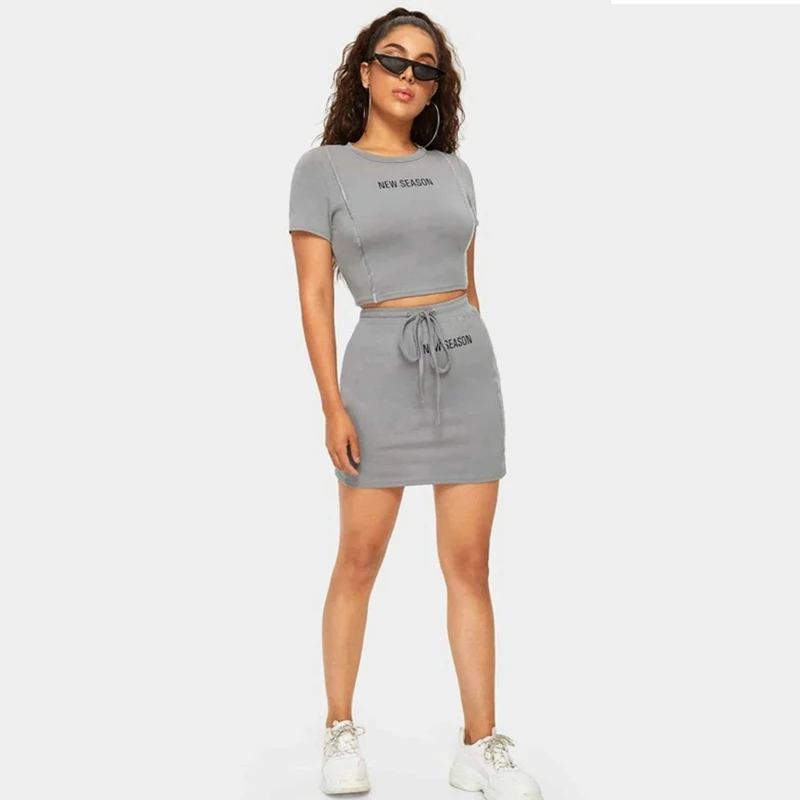 Women's Sports Suit Gray New Style Summer Letter Print Kit Solid Short Tops Short Sleeve Clothes Drawstring Suit
Women's Sports Suit Gray New Style Summer Letter Print Kit Solid Short Tops Short Sleeve Clothes Drawstring Suit