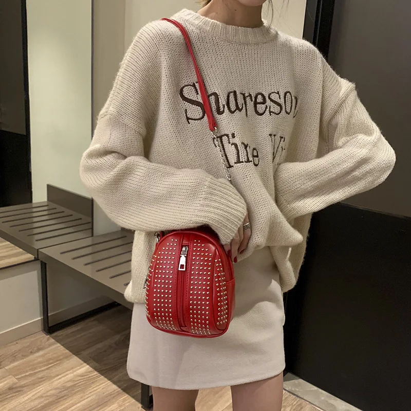 Stylish women's bag personality simple solid color bag 2019 new rivet chain multi-layer single shoulder oblique span bag
Stylish women's bag personality simple solid color bag 2019 new rivet chain multi-layer single shoulder oblique span bag