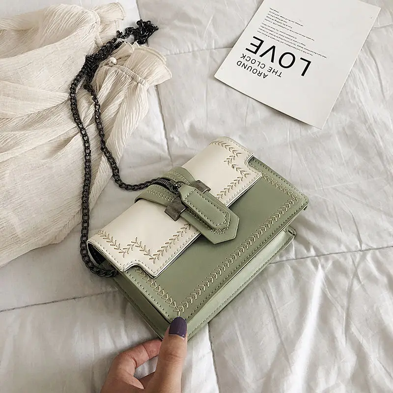 Small bag women 2020 new Korean version of small square bag wide shoulder strap fashion shoulder Messenger bag
Small bag women 2020 new Korean version of small square bag wide shoulder strap fashion shoulder Messenger bag