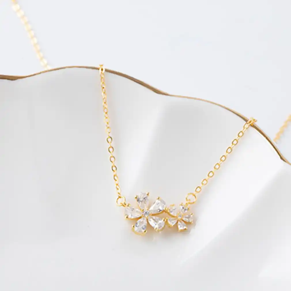for daily wear bright and shiny double daisy flower necklace