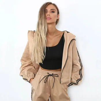 2PCS/Set Women Suit Hooded Zipper Coat and Pants 2020Autumn New Casual Sport Streetwear Khaki Solid Tracksuit Women Fashion Lady
2PCS/Set Women Suit Hooded Zipper Coat and Pants 2020Autumn New Casual Sport Streetwear Khaki Solid Tracksuit Women Fashion Lady