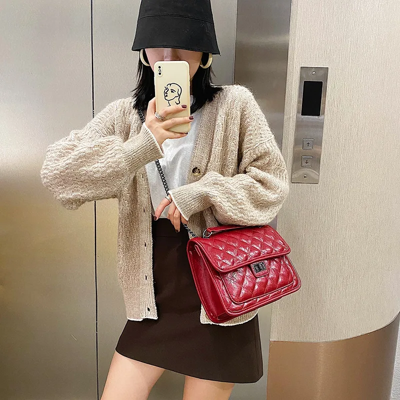 2020 New Lattice Lock Shoulder Bag Fashion Trend Plaid Pattern Lady Handbags Large Capacity PU Leather Women Chain Crossbody Bag
2020 New Lattice Lock Shoulder Bag Fashion Trend Plaid Pattern Lady Handbags Large Capacity PU Leather Women Chain Crossbody Bag