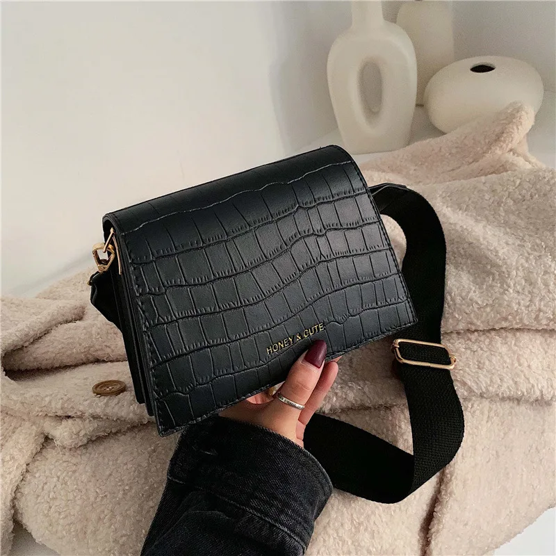 2019 Autumn And Winter New Style WOMEN'S Bag Retro Trapezoid Lettered Shoulder Bag Crocodile Pattern Textured Bag
2019 Autumn And Winter New Style WOMEN'S Bag Retro Trapezoid Lettered Shoulder Bag Crocodile Pattern Textured Bag