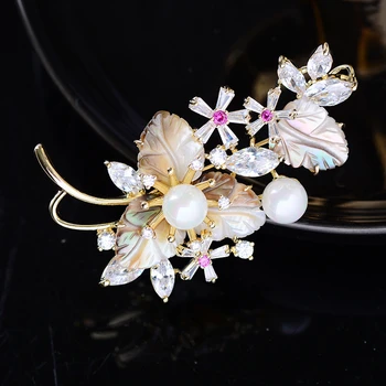 Korean Natural Shell Cubic Zirconia Brooch with Pearl Wedding Jewelry Accessories for Women Clothing Elegant Corsage Broche Pin
Korean Natural Shell Cubic Zirconia Brooch with Pearl Wedding Jewelry Accessories for Women Clothing Elegant Corsage Broche Pin
