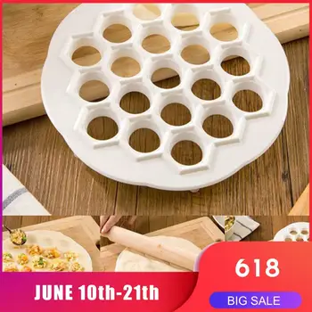 1pcs 19 Holes Easy Dumpling Maker Kitchen Gadget Pastry Diy Mold Press Dough Mold Ravioli Tools Dumpling Tools White Plasti Q3A7
1pcs 19 Holes Easy Dumpling Maker Kitchen Gadget Pastry Diy Mold Press Dough Mold Ravioli Tools Dumpling Tools White Plasti Q3A7