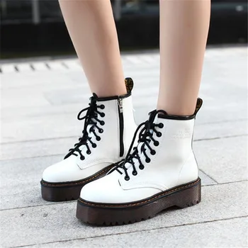 2020 high-end patent-leather fall platform boots muffin women's boots Martin boots women's new punk short boots women's shoes 
2020 high-end patent-leather fall platform boots muffin women's boots Martin boots women's new punk short boots women's shoes