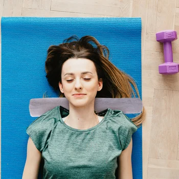 Cylindrical Neck Pillow Memory Foaming Pillow Support for Spine Neck Back
Cylindrical Neck Pillow Memory Foaming Pillow Support for Spine Neck Back