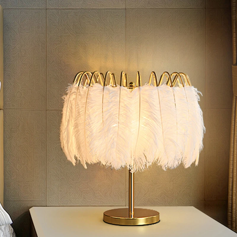 Nordic Feather Table Lamp Bedroom Bedside Table Bar Girl Fairy Tale Unique Creative Metal Disc Warm Decorative Lighting Fixture
Nordic Feather Table Lamp Bedroom Bedside Table Bar Girl Fairy Tale Unique Creative Metal Disc Warm Decorative Lighting Fixture