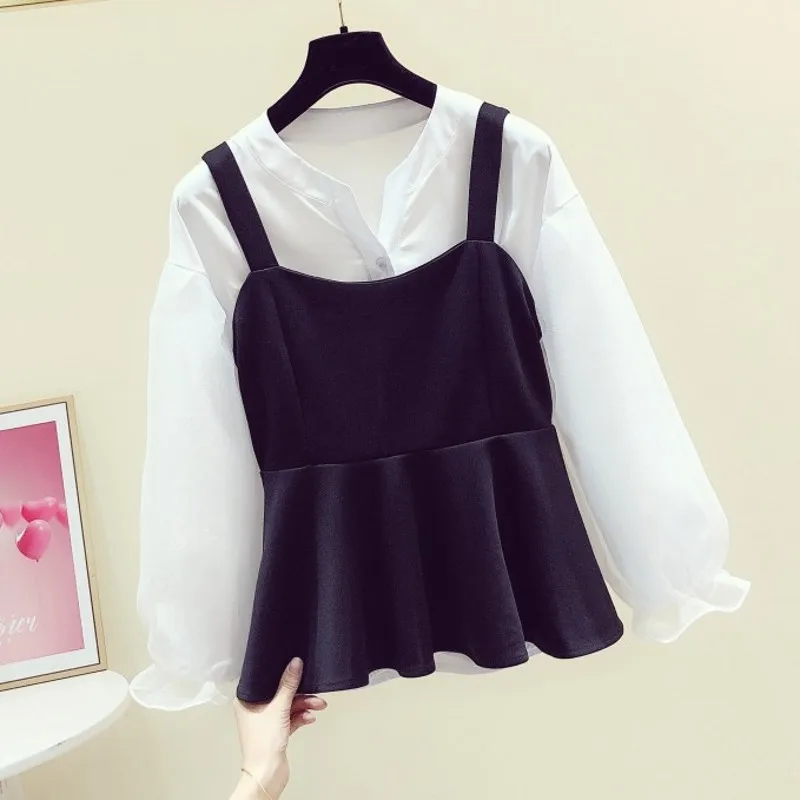 Twopiece Blouse Woman 2020 Spring New Korean Petal Sleeve White Shirt + Strap Ruffle Hem Top Slim-Fit Girls Ladies Blouses Blusa
Twopiece Blouse Woman 2020 Spring New Korean Petal Sleeve White Shirt + Strap Ruffle Hem Top Slim-Fit Girls Ladies Blouses Blusa
