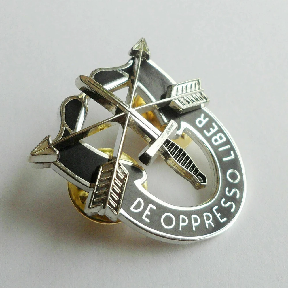 Military US Army Special Forces GROUP beret Cap Badge Lapel Pin Command Cockade
Military US Army Special Forces GROUP beret Cap Badge Lapel Pin Command Cockade