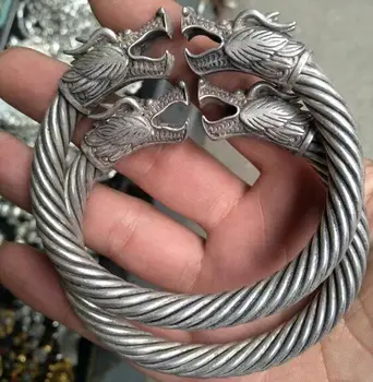 Collection A Pair Chinese Miao Silver Carving Zodiac Animal Dragon Bangle Bracelet Exquisite Small Bracelet Statues 
Collection A Pair Chinese Miao Silver Carving Zodiac Animal Dragon Bangle Bracelet Exquisite Small Bracelet Statues