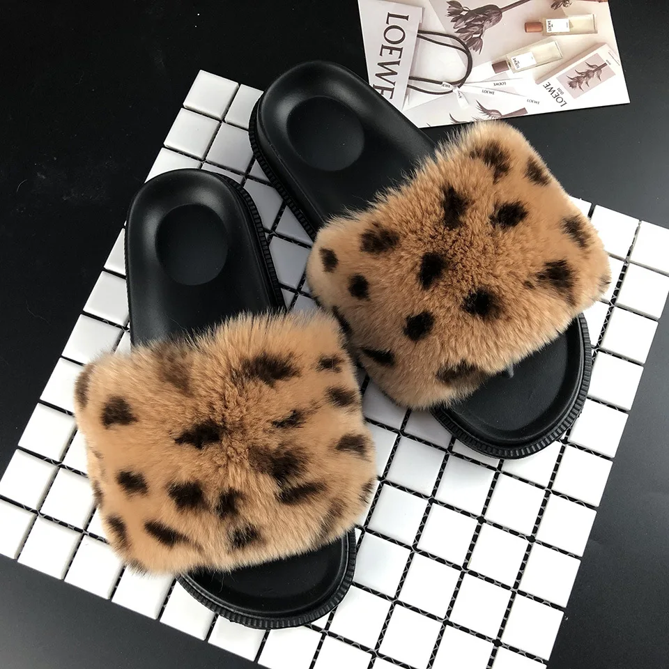 Summer Women Fox Fur Slippers Real Fox hair Slides Female Furry Indoor Flip Flops Casual Beach Sandals Fluffy Plush Shoes
Summer Women Fox Fur Slippers Real Fox hair Slides Female Furry Indoor Flip Flops Casual Beach Sandals Fluffy Plush Shoes