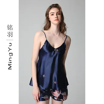 HaloSweet High Quality Sleepwear Women Suspender Shorts Set 2020 Summer Silk Vest Female Ice Silk Home Pajamas Two Pieces
HaloSweet High Quality Sleepwear Women Suspender Shorts Set 2020 Summer Silk Vest Female Ice Silk Home Pajamas Two Pieces