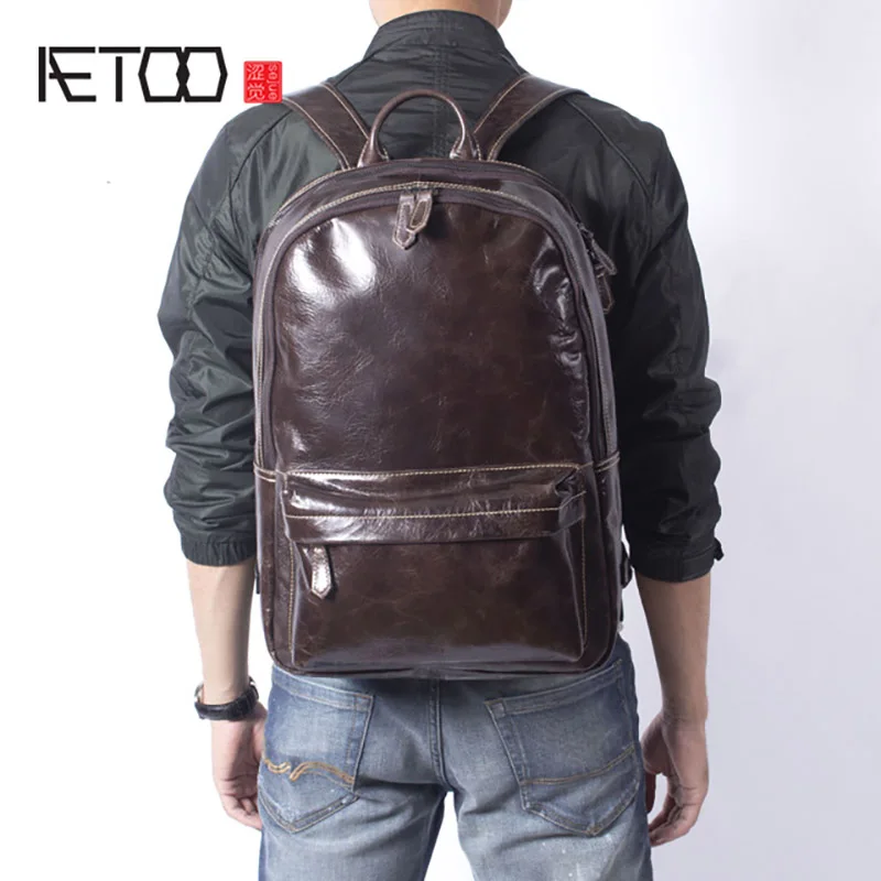 AETOO Large-capacity minimalist head layer leather shoulder bag, male retro leather hand-made crack backpack 
AETOO Large-capacity minimalist head layer leather shoulder bag, male retro leather hand-made crack backpack