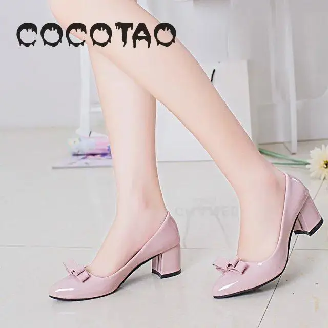 High Heels Women Thick With White Shoes Female With 5 Cm Bowknot Pointed Joker Work Shoes Big Yards23
High Heels Women Thick With White Shoes Female With 5 Cm Bowknot Pointed Joker Work Shoes Big Yards23