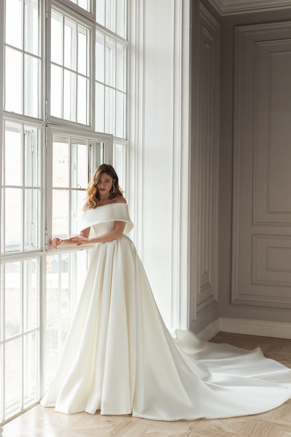 Vestidos De Novia A-Line Wedding Dress Off the Shoulder Simple Robe De Mariage Boat Neck Satin Trouwjurk Bride Dresses Gelinlik
Vestidos De Novia A-Line Wedding Dress Off the Shoulder Simple Robe De Mariage Boat Neck Satin Trouwjurk Bride Dresses Gelinlik