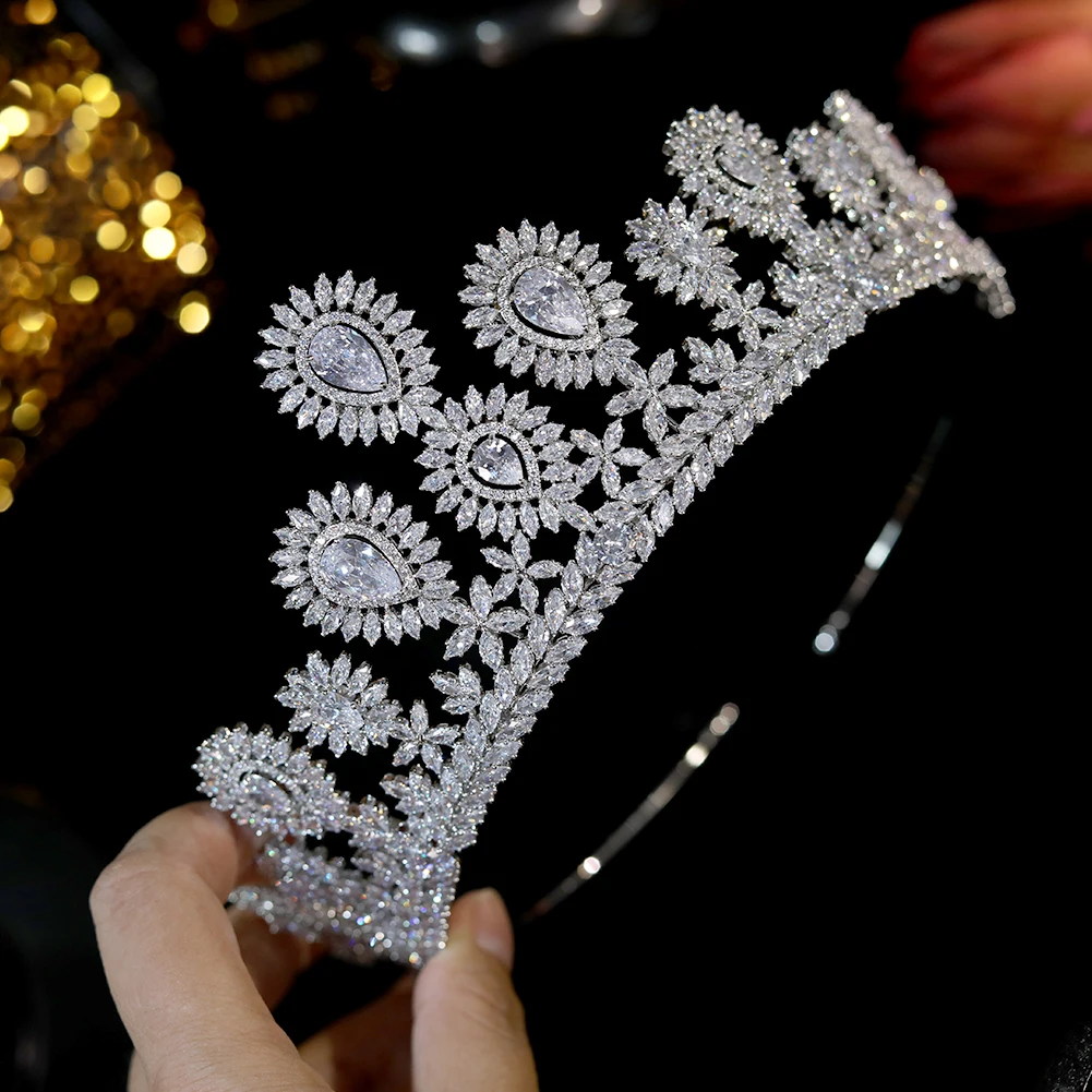 New Bridal Diadem Couronne De Mariage Crowns Luxury Zirconia Tiaras And Crowns For Women Wedding Hair Accessories Headband
New Bridal Diadem Couronne De Mariage Crowns Luxury Zirconia Tiaras And Crowns For Women Wedding Hair Accessories Headband