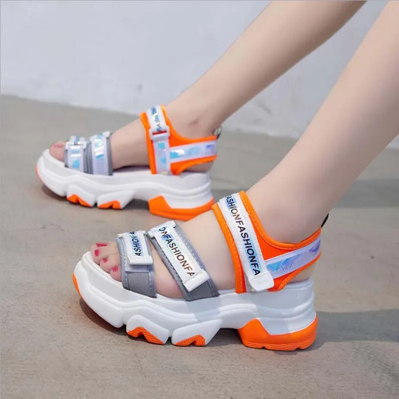 Brand Designers Platform Sandals Women Fashion 6cm High Heel Wedges Chunky Sandal Beach Sports Casual Shoes Woman 2020 Summer
Brand Designers Platform Sandals Women Fashion 6cm High Heel Wedges Chunky Sandal Beach Sports Casual Shoes Woman 2020 Summer