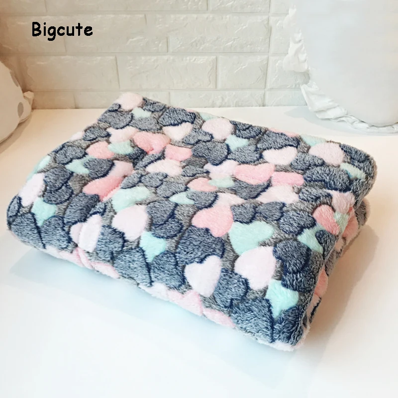 3 sizes pet dog blanket love heart printed winter warm puppy soft bed for large, medium and small s
3 sizes pet dog blanket love heart printed winter warm puppy soft bed for large, medium and small s