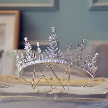 AAA Zircon Tiaras and Crowns Queen Princess Diadem Zirconia Headband Evening Dress Bridal Hair Jewelry Wedding Accessories Gifts
AAA Zircon Tiaras and Crowns Queen Princess Diadem Zirconia Headband Evening Dress Bridal Hair Jewelry Wedding Accessories Gifts