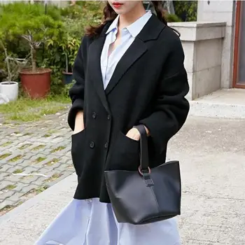 2019 Fall Winter Women Korea Double Breasted Loose Knitted Cardigans Top Pockets Turn-Down Collar Pocket Female Sweater
2019 Fall Winter Women Korea Double Breasted Loose Knitted Cardigans Top Pockets Turn-Down Collar Pocket Female Sweater
