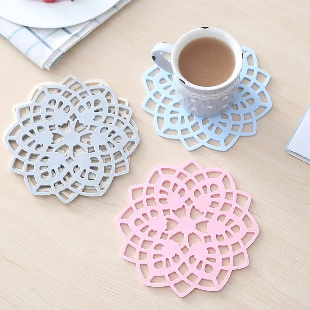 Thicken Nonslip Hollow Out Flower Anti-scald Coaster Placemat Tea Coffee Insulation Pad Kitchen Accessories Cooking Tool
Thicken Nonslip Hollow Out Flower Anti-scald Coaster Placemat Tea Coffee Insulation Pad Kitchen Accessories Cooking Tool
