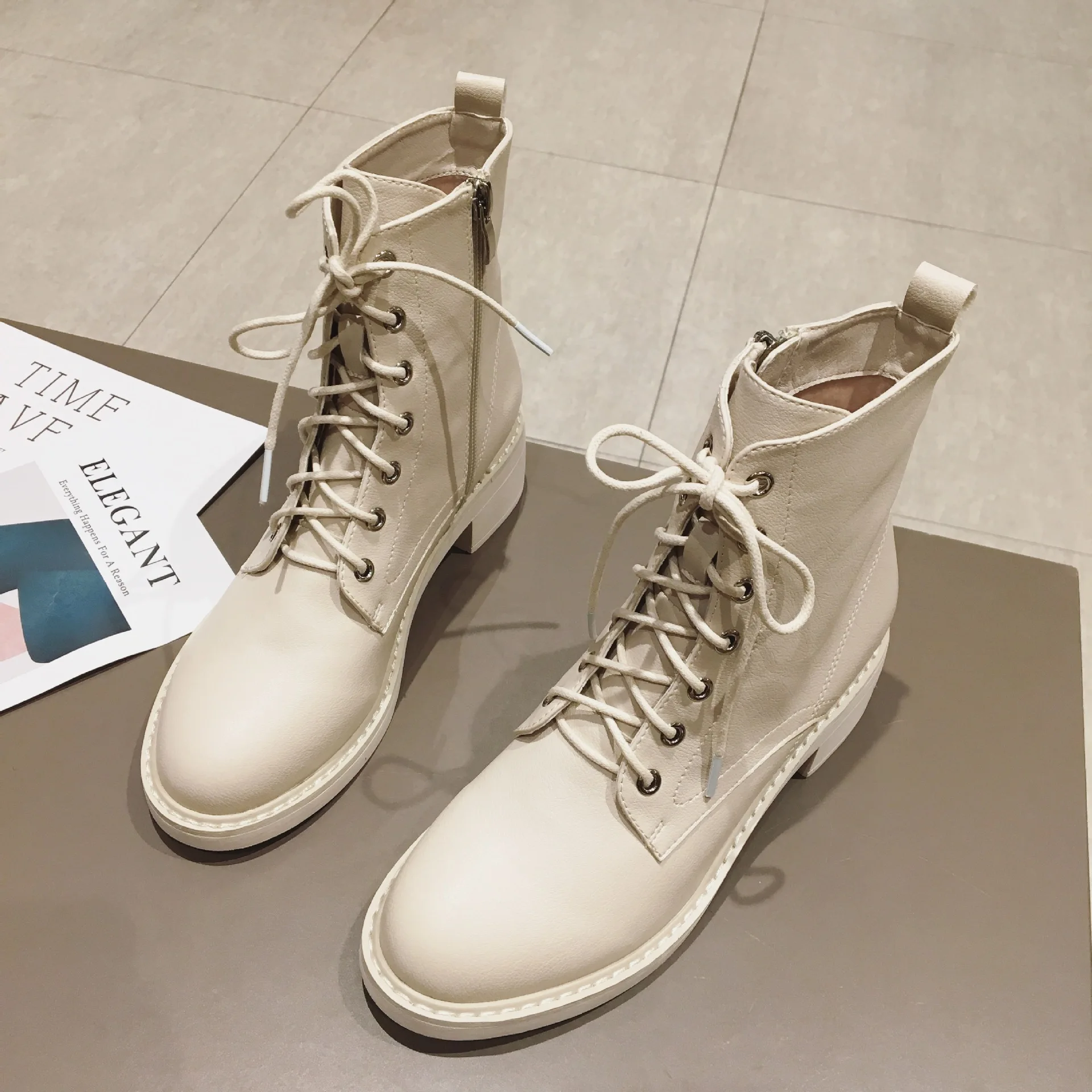 New Style plus Velvet Warm Martin Boots Autumn & Winter round-Toe Lace-up And Boots Thick Bottomed Chunky-Heel Waterproof WOMEN'
New Style plus Velvet Warm Martin Boots Autumn & Winter round-Toe Lace-up And Boots Thick Bottomed Chunky-Heel Waterproof WOMEN'