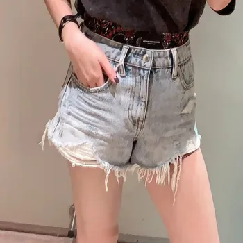 Women Pants 2020 Spring and Summer New Printing Stitching Two-piece Denim Shorts Women
Women Pants 2020 Spring and Summer New Printing Stitching Two-piece Denim Shorts Women