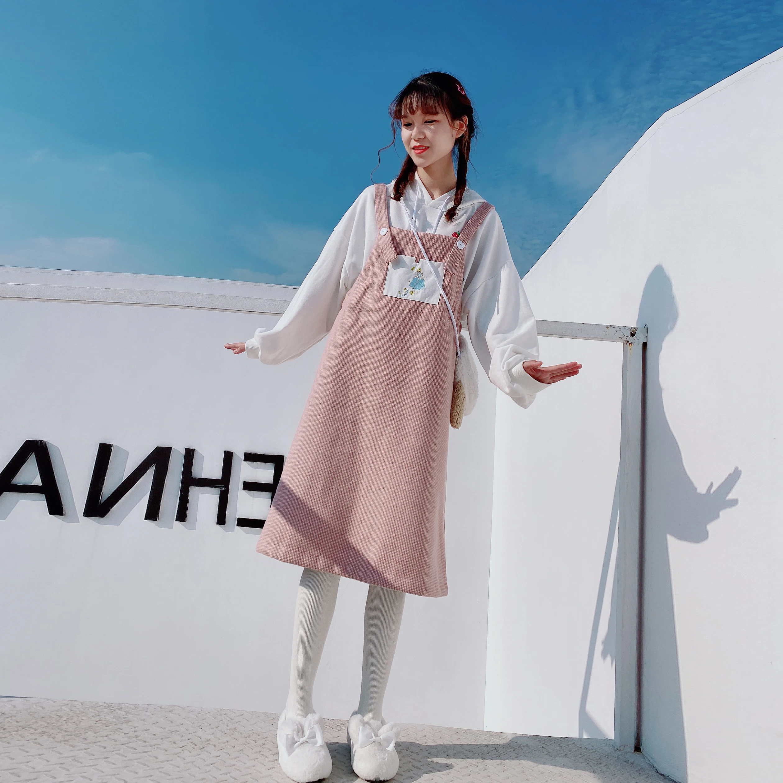 Japanese Women Woolen Plaid Suspender Dress Spring New Girls Student Cartoon Print A-Line Dress Loose Sleeveless Princess Dress
Japanese Women Woolen Plaid Suspender Dress Spring New Girls Student Cartoon Print A-Line Dress Loose Sleeveless Princess Dress