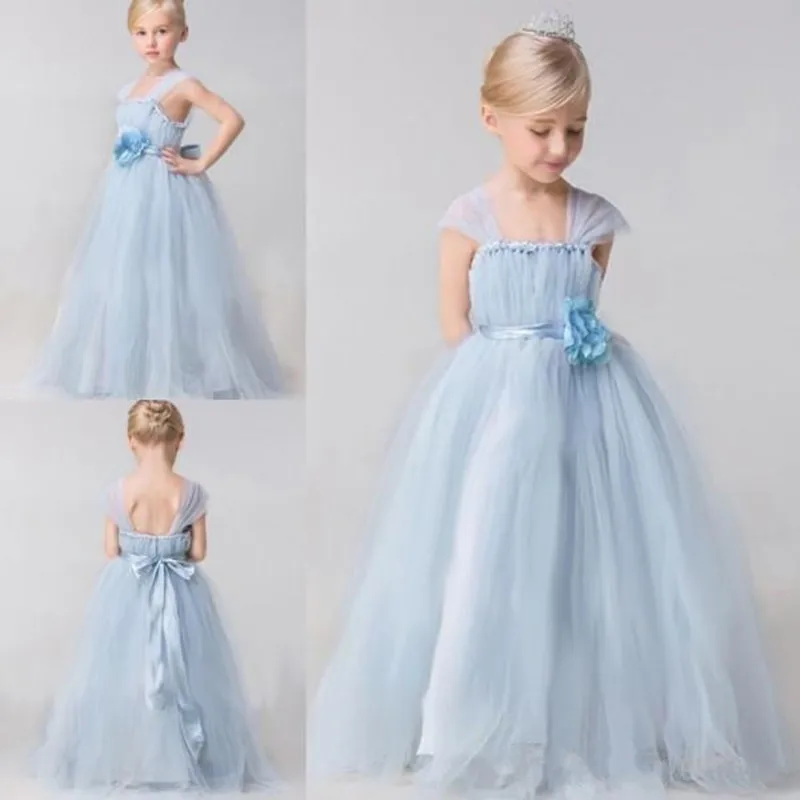 Light Sky Blue Tulle Flower Girl Dress with Flowers Ribbons Square Neck Backless Custom Made Pageant Gowns For Princess Cheap
Light Sky Blue Tulle Flower Girl Dress with Flowers Ribbons Square Neck Backless Custom Made Pageant Gowns For Princess Cheap