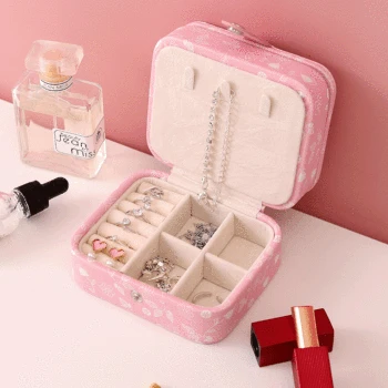 Jewelry Storage Box Creative Flower Printing PU Portable Double Layers Makeup Storage Box Necklace Holder Women Birthday Gift
Jewelry Storage Box Creative Flower Printing PU Portable Double Layers Makeup Storage Box Necklace Holder Women Birthday Gift
