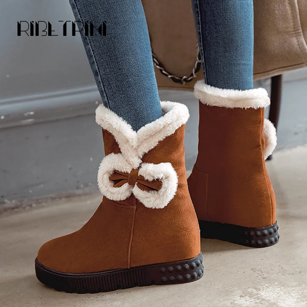 RIBETRINI Winter Fur Shoes Woman 2019 Sweet Bowtie Knot Shoes Woman Hidden Wedge Heels Round Toe Platform Mid Calf Snow Boots
RIBETRINI Winter Fur Shoes Woman 2019 Sweet Bowtie Knot Shoes Woman Hidden Wedge Heels Round Toe Platform Mid Calf Snow Boots