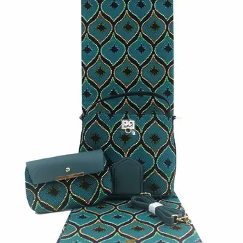 2019 fashion handbag african wax bag African Print and Purse/african wax with bags/african fabrics 
2019 fashion handbag african wax bag African Print and Purse/african wax with bags/african fabrics