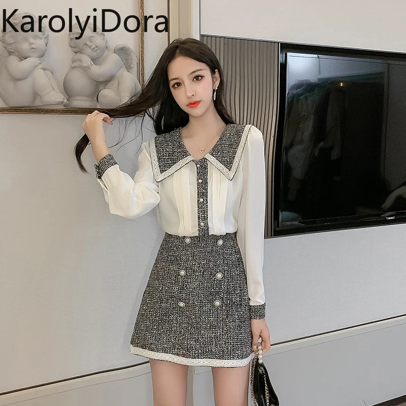 2019 Autumn Elegant Women 2 Piece Set Tweed Patchwork Chiffon See Through Shirt Top + Double-Breasted Woolen Mini Skirt Suit
2019 Autumn Elegant Women 2 Piece Set Tweed Patchwork Chiffon See Through Shirt Top + Double-Breasted Woolen Mini Skirt Suit