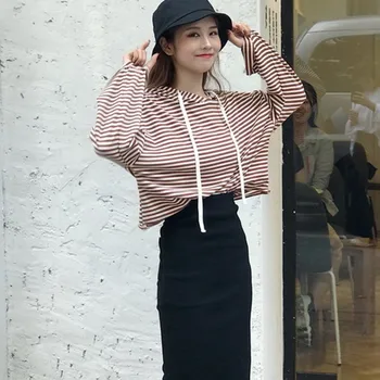 Korean Loose Fashion Striped Hoodies Female Casual Pullovers Tops sudadera mujer Autumn New Long-sleeved Hooded Sweatshirt 
Korean Loose Fashion Striped Hoodies Female Casual Pullovers Tops sudadera mujer Autumn New Long-sleeved Hooded Sweatshirt